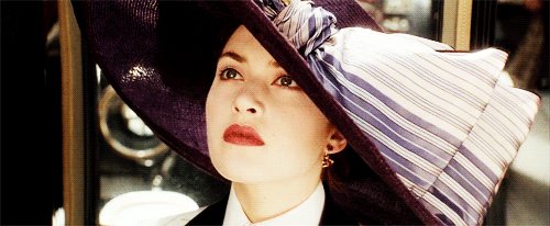 Happy 44th birthday to the amazing Kate Winslet! 