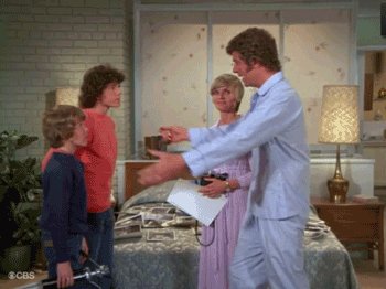 Happy birthday to legendary TV dad Robert Reed, btd. 1932

 