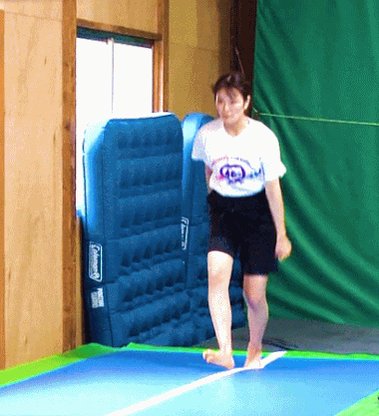 生駒ちゃんねる 乃木坂工事中 清宮レイの ロンダートからバク宙 Gif T Co Htmzhz3m6a T Co Ukldrijmbh Twitter