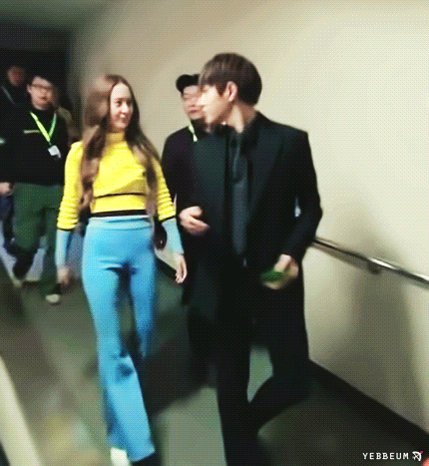 Happy birthday krystal jung!   stay strong! (bringing my favorite gif of all time) 