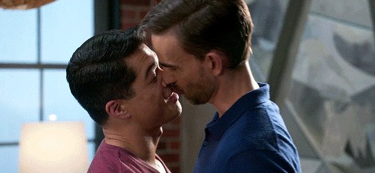 Get smart kiss gay