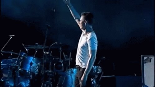 Happy Birthday Larry Mullen Jr!! contigo empezó todo..   58 añazos!! 