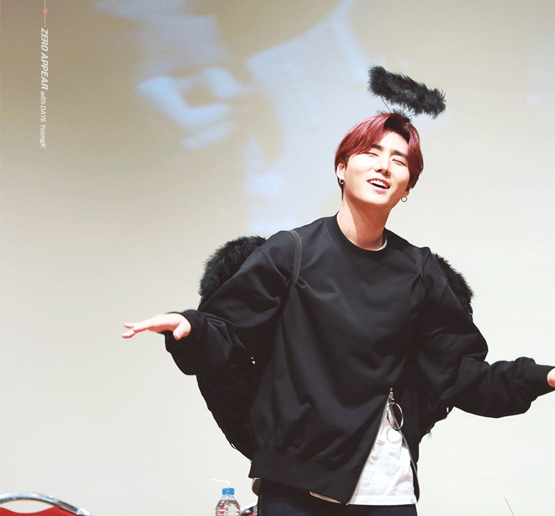 ZeroAppear 제로어피어 (@zeroappear93) on Twitter photo 2019-11-13 01:58:05 191027 명동 #영케이 천사야 날아가면 안돼😭😭 #데이식스 #영현 #강영현 #YoungK #DAY6 #Sweet_Chaos #Entropy #일각고래 191027 명동 #영케이 천사야 날아가면 안돼😭😭 #데이식스 #영현 #강영현 #YoungK #DAY6 #Sweet_Chaos #Entropy #일각고래