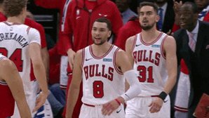 Zach LaVine drops 20 of his 28 PTS in the 2nd half as the @chicagobulls hold on for the W!