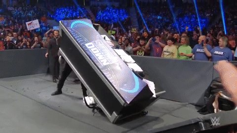 Message SENT.#SmackDown @WWERomanReigns