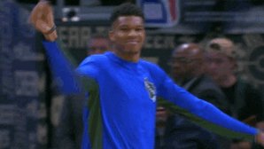 Hoje é feriado!

25° aniversário aniversário de Giannis Antetokounmpo 

Happy Birthday, 