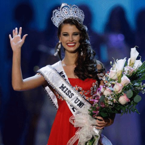 How I’ll be waving from the #MissUniverse stage tonight.