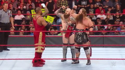 🤘 ESTO ES SABER GANAR 🤘#RAW @Erik_WWE @Ivar_WWE @AngeloDawkins @MontezFordWWE
