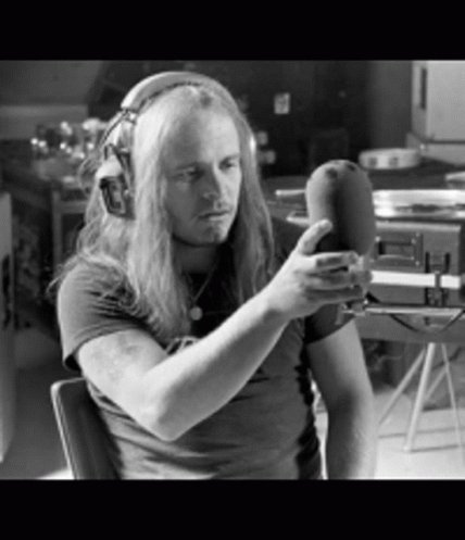 Happy Birthday Ronnie Van Zant 