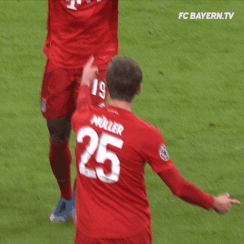 Thomas Müller @esmuellert_