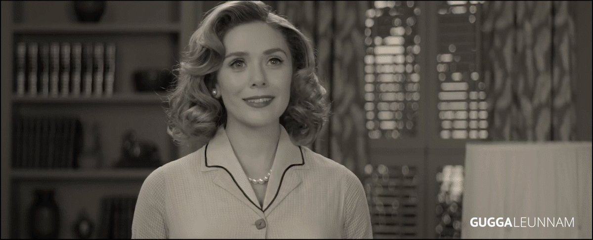 Happy Birthday to the most talented Elizabeth Olsen, our Scarlet Witch (gif: | 