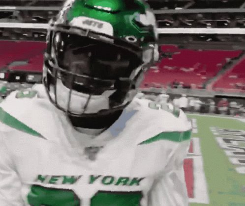 #Jets given his contract and the running backs that could be on the market a trade involving Le'Veon Bell would be highly unlikely this offseason #NFL