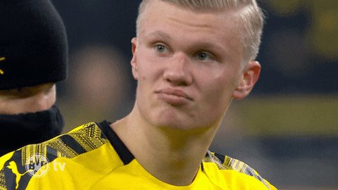 Good heavens!
Erling Haaland has his second goal of the night, and what a strike it was!
All in a day’s work for the astounding teen 💫 #POTW