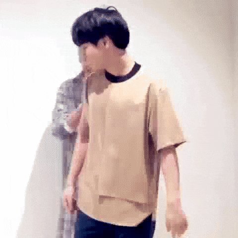 Playful puppy ๐ถand baby fox ๐ฆ๐ฅบ#่ฑๅไธๆ #่ฑใกใใ #JO1 #ๅทๅฐป่ฎhttps://gfycat.com/freshvacantkiteย