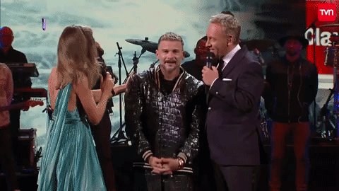 La emoción de @pedrocapo al recibir la Gaviota de Plata
en #Viña2020 ✨👏👏
Sigue el Festival de #ViñaxTVN ➡ http://TVN.cl/envivo