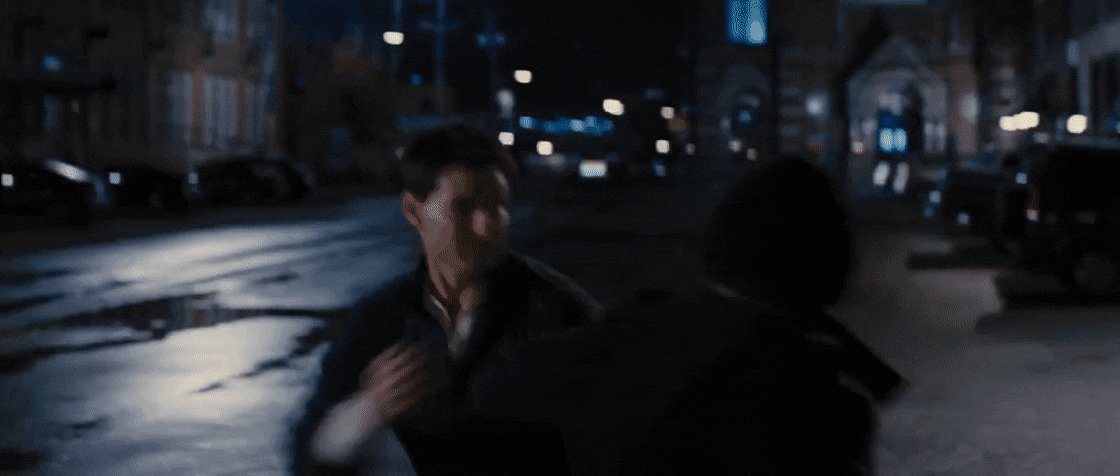ダークナイト三部作の格闘シーン 殺陣 を他のアメコミ映画と比較 果たしてその出来栄えは Togetter