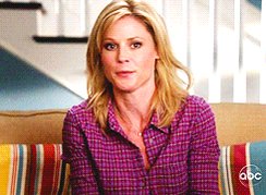 Happy 50th Birthday to Modern Family star Julie Bowen (aka Claire Dunphy) and another 50 more (The Big 5-0) !!!! 