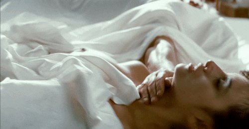 Penelope Cruz topless - Broken Embraces (2009) #PenelopeCruz #topless #Brok...