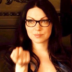  Happy birthday Laura Prepon! 