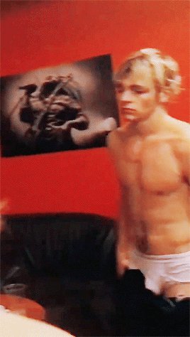 Famous Bulges on X: "Ross Lynch bulge https://t.co/MArsI1faYK" / X