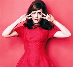 Happy birthday Lily Collins
You are a sunshine 