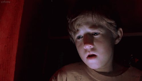Happy Birthday to actor Haley Joel Osment who turns 32 today 