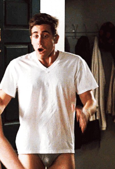 What Happens When You Try To Take A Picture Of Jake Gyllenhaal Peeing
