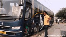 Door Volvo GIF