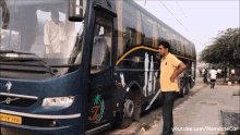 Door Volvo GIF