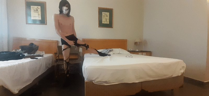 Emo King’s pics and videos