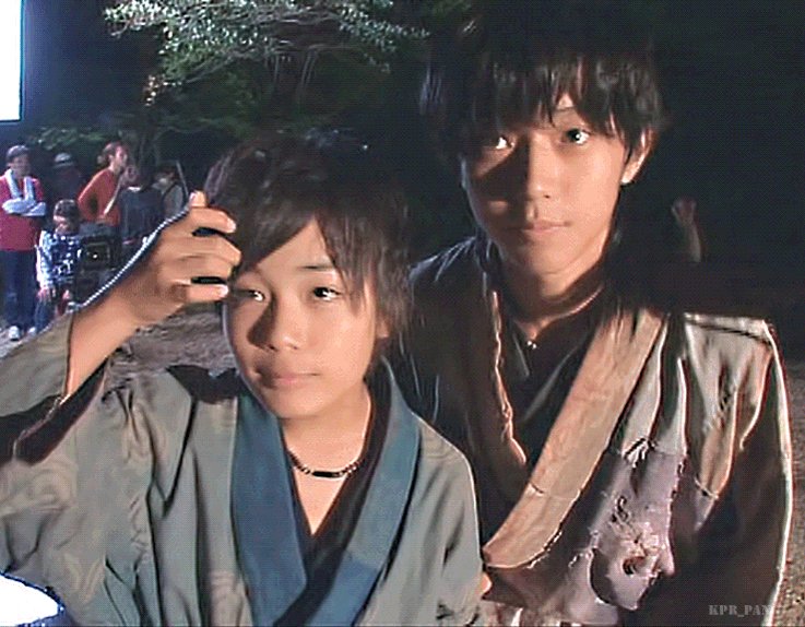 忍ジャニ参上未来への戦い　豪華版 Amazon.co.jp: 忍ジャニ参上! 未来への戦い 豪華版【初回限定