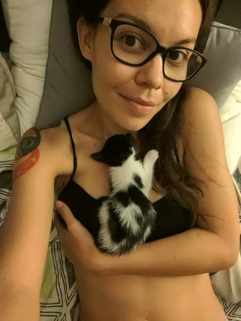 My new tiny friend 😍 https://t.co/3n6GIGXb6c<a href="/tag/squirtnetwork"class="tags"><span>#squirtnetwork</span></a>