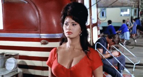 Happy birthday to the incredible Sophia Loren          