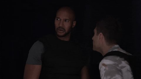 Happy birthday henry simmons! (he doesnt have message) 