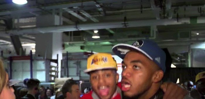 𝐉𝐮𝐧𝐞 𝟐𝟓, 𝟐𝟎𝟏𝟓
With the first overall pick, we took @KarlTowns.
The Lakers took @Dloading at No. 2.
Now, they're both Wolves. 🐺🐺🐺🐺 https://t.co/AbBU82jMY1