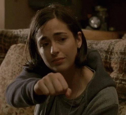 Everyone give Alanna Masterson a virtual birthday first bump! Happy birthday! 