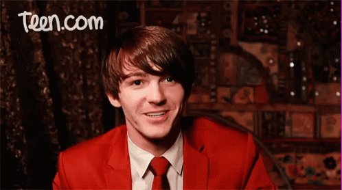 Happy birthday Drake Bell 