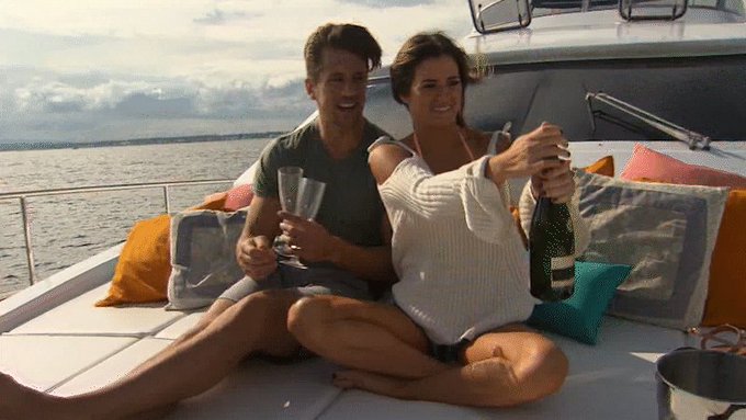 The Bachelor - The Greatest Seasons – Ever - Discussion - Page 26 Ebt3xaUVAAAzX4i