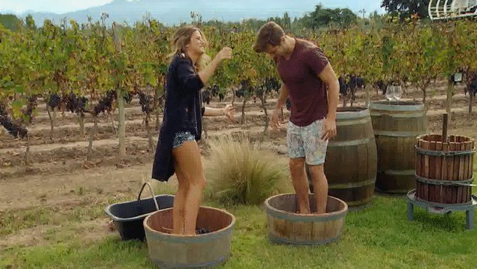 The Bachelor - The Greatest Seasons – Ever - Discussion - Page 27 Ebt8MdpUYAAwSLy