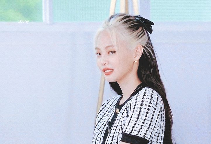 @GlobalBlackPink's photo on #YGPROTECTJENNIE