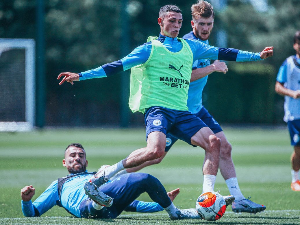 Manchester City (@ManCity) on Twitter photo 12/07/2020 21:33:36 S U N D A Y E S S I O N 🔵 #ManCity | mancity.com S U N D A Y E S S I O N 🔵 #ManCity | mancity.com