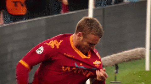 Happy Birthday to the roaring Roman Daniele De Rossi  