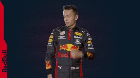 Around the outside... at copse! 👀 Stunning move from @alex_albon on RAI 👏 #F170 https://t.co/sEsIwTxAfS