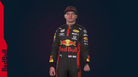 P2... not for long! Max makes the most of his fresh rubber to take back the lead from BOT 👏🇬🇧 #F170 https://t.co/NT6tuZHUQR