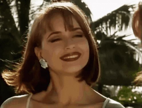 Digite o ano q voc&ecirc; completou 10 anos na pesquisa de gif https://t.co/E4BRsco18x<a href="/tag/meunewclassic"class="tags"><span>#meunewclassic</span></a>