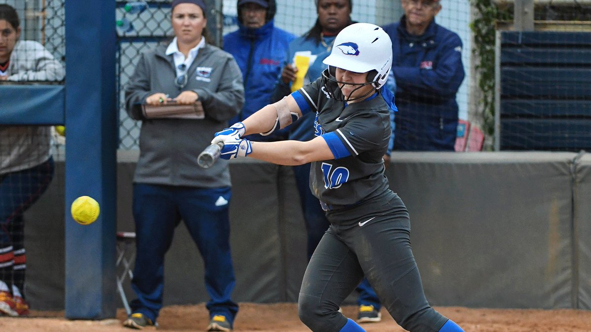 Sending all the love today to our lefty's (even our slappers๐คช) today on #NationalLeftHandersDay ๐ค
#RoarWithPride | #LeftHandersDay https://t.co/0S1tpMCgdL