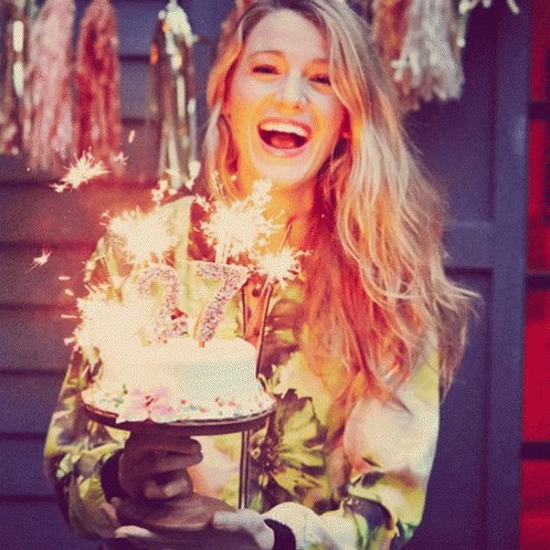 Tonight will be dedicated to Blake Lively as it is her 33rd birthday today.

Happy birthday    