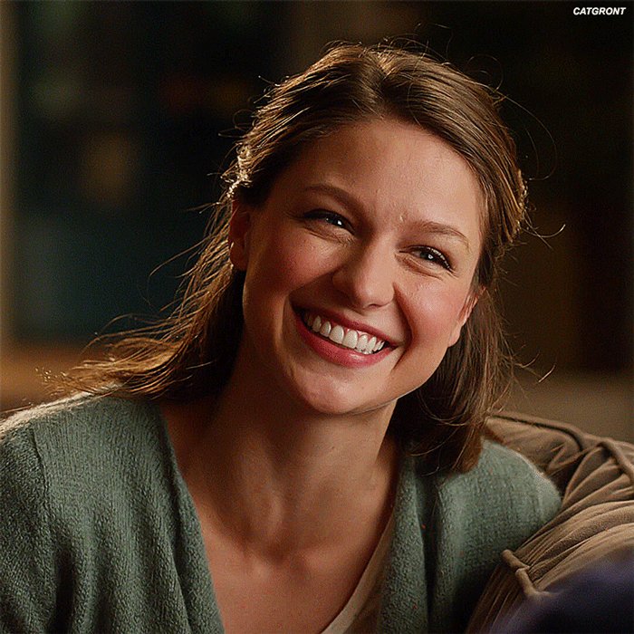 Happy birthday to melissa benoist!!! 