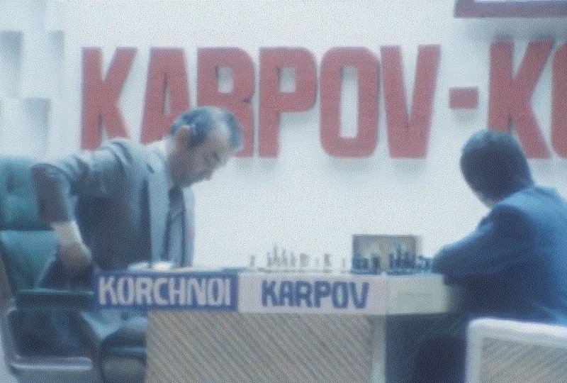 Olimpiu Di Luppi on X: The most badass move in world championship history:  Victor Korchnoi puts on his mirrored sunglasses at the start of the opening  game of his 1978 world title