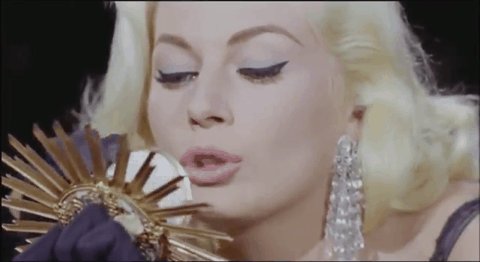 Happy Birthday, Anita Ekberg
(1931.9.29-2015.1.11) 